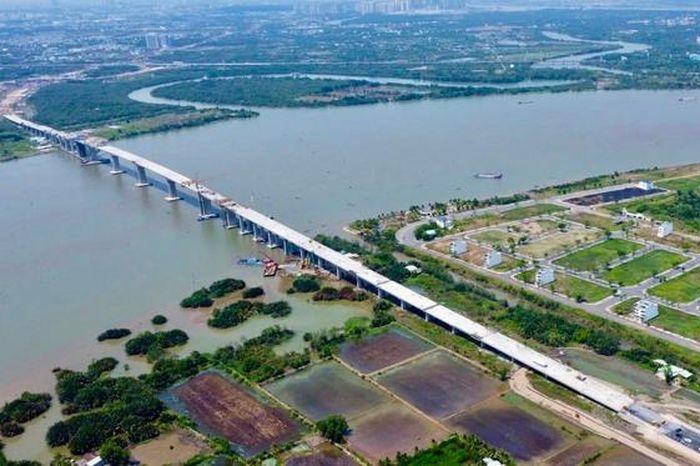 Phà Phước Khánh Nhơn Trạch Đồng Nai đang chở nhiều phương tiện qua sông